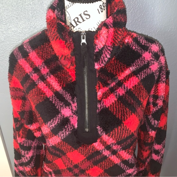 Maurice’s Red Teddy Sherpa Fleece Med Sweater And High Rise Short Set Small NWT - Picture 6 of 10